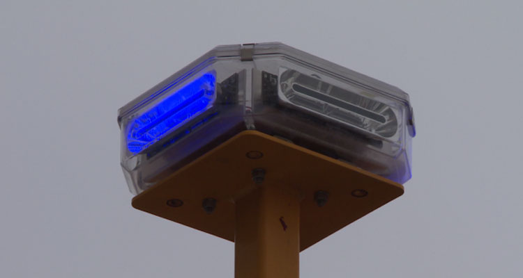 Starting Monday, all snowplows in Saskatchewan will also have a blue flashing light. (Craig Edwards/CBC)