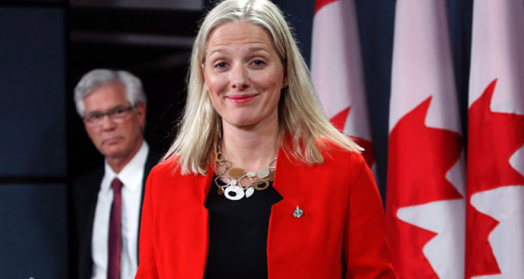 Natural Resources Minister James Carr (left) and Minister of Environment and Climate Change Catherine McKenna 